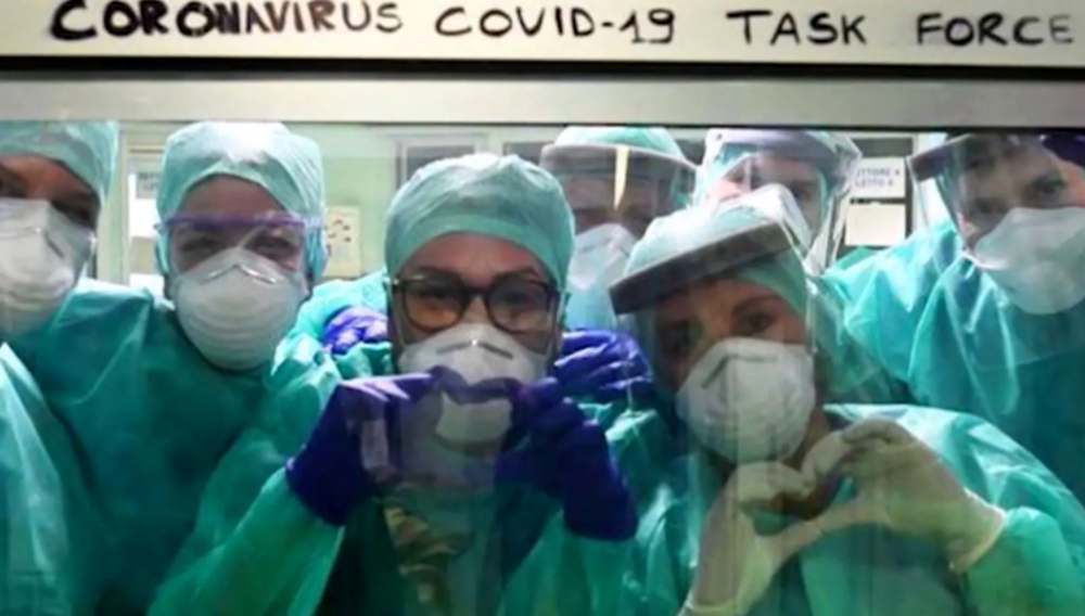 medici che curano il coronavirus
